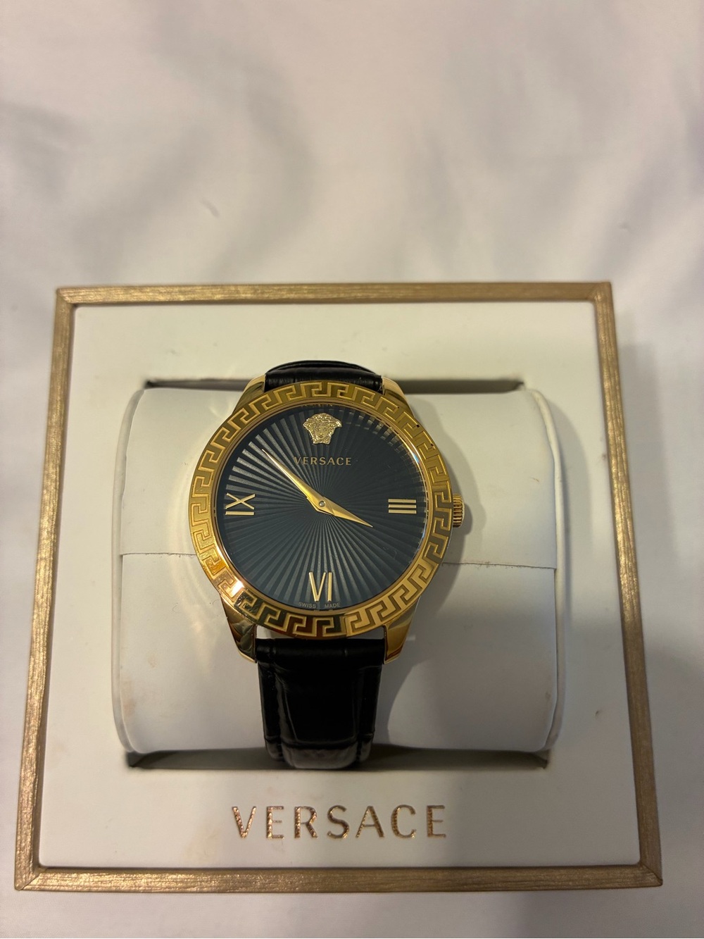 Greca Signature Quartz Black Dial Women's Watch